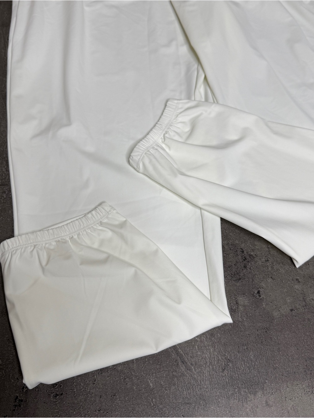 GREYSON THALOS TROUSER SIZE L COLOR DOVE NWT - Picture 13 of 14